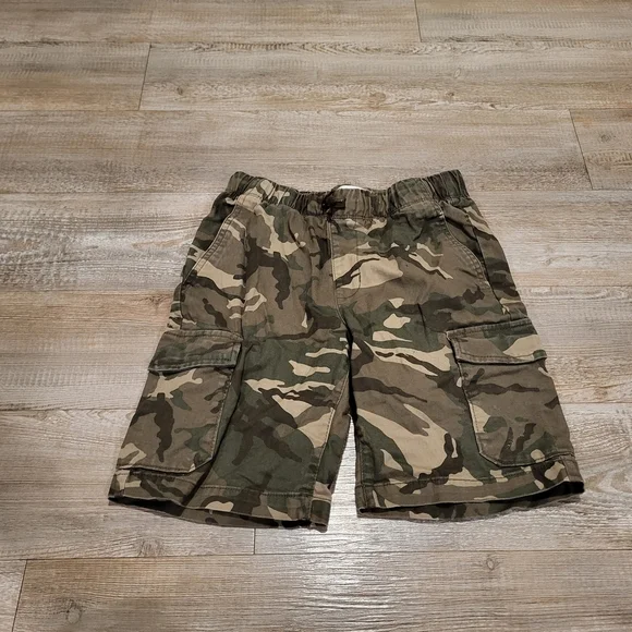 Old Navy Camo Cargo Shorts Big Boys Size Large 10-12 - Picture 1 of 6